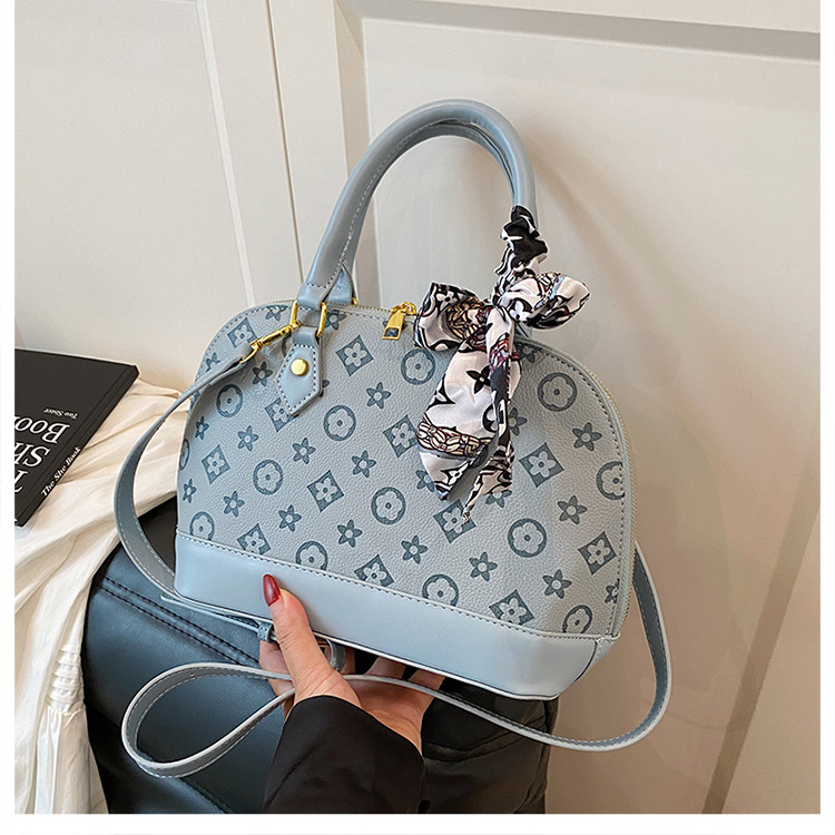 free shipping designer bag Autumn new trend fashionable texture embossed single shoulder cross body shell bag for woman black pink blue white green re