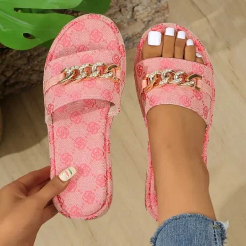 Women Slippers 2025 Summer New Trend Sexy Slippers Flat Luxury Sandals Outdoor Beach Designer Shoes Women Big Size Slides WomenXJ250925