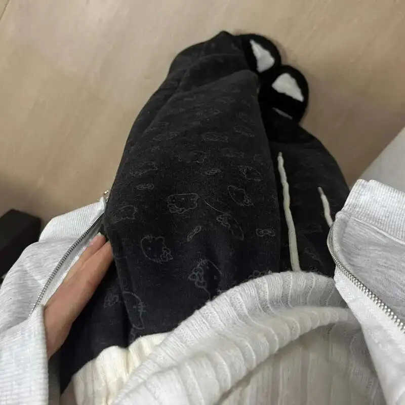 Sanrio Oversized Hellokitty Cute Thick Pant Girls Anime Kitty Printed Kawaii Trousers Elastic Waist Casual Straight Black Pants L250925