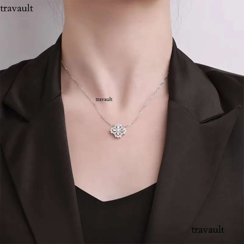 Vana Fashionable Versatile Clavicle Chain Sterling Sier Claw Set Moissanite Four Leaf Clover Pendant Fine Jewelry Necklace