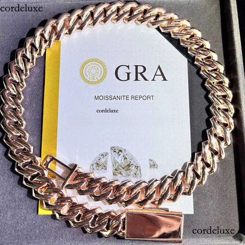 Fashion Design Solid Sier Gra Moissanite 18mm 20mm Wide Dia Iced Out Pendant Necklace Cuban k Chain for Rapper b7