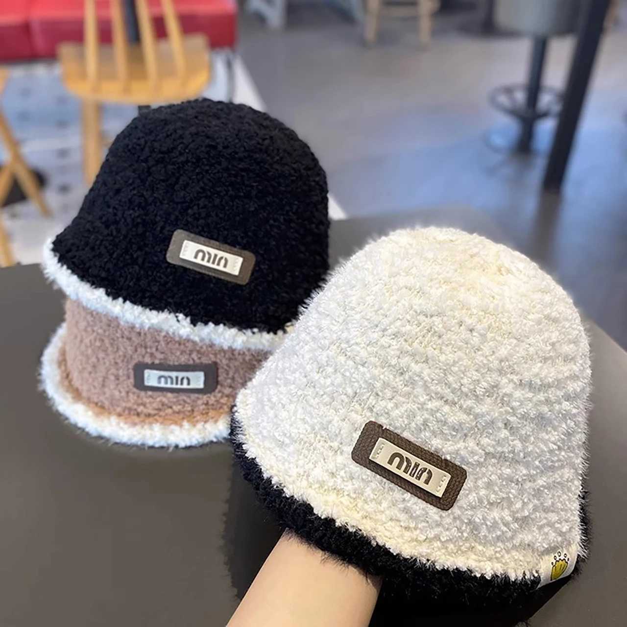 Winter Children Plush Fisherman Hat Fashion Edge Curl Bucket Hats 25year Girl Boy Kids Basin Cap Lamb Fleece Warm Baby Beanies L250925F43F