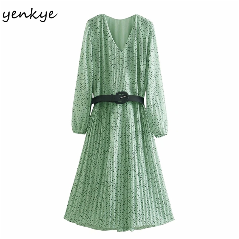 YENKYE Spring Women Vintage Print Pleated Chiffon Dress Female V Neck Long Sleeve Free Belt Dress Casual Midi Vestido Plus Size 210515