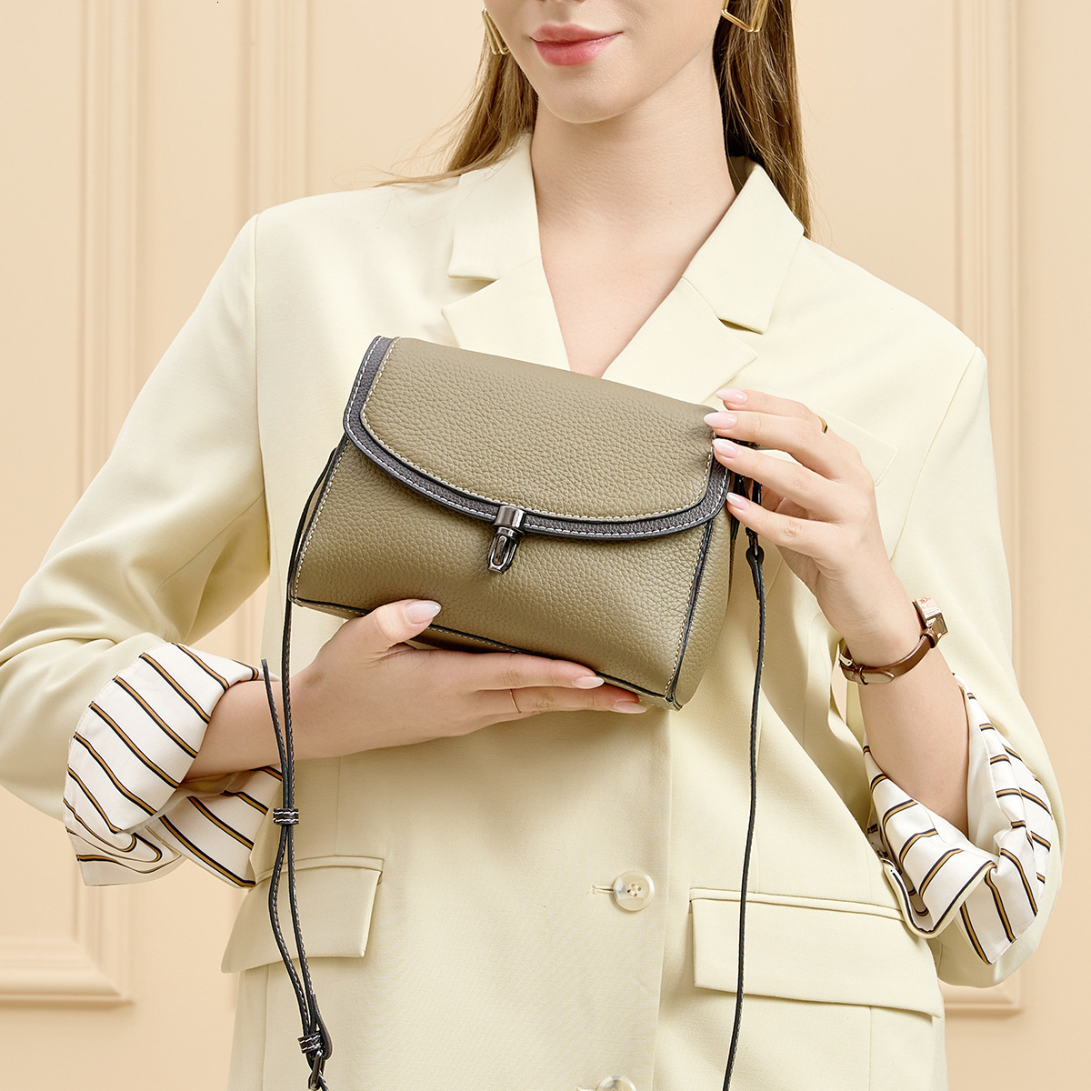 New 2025 genuine leather square handbag designer women's multifunctional handbag fashion shoulder crossbody bag