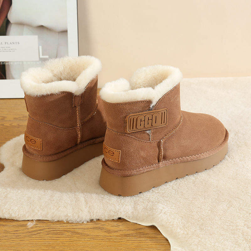 CE designer shoes Free shipping oxhide affordable luxury Winter anti slip snow boots with thick plush cotton shoes Tarnish yellow plain