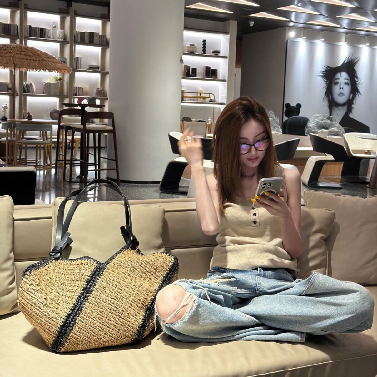 2025 Autumn/Winter New Fashionable Lazy bag Weaving Minimalist Large Capacity Beach Handheld Straw Bag Women's Shoulder Bag Designer Bag