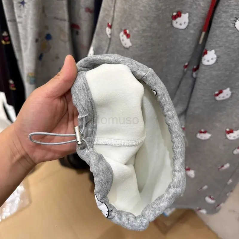 Sanrio Kawaii Hello Kitty Women Velvet Thickened Casual Sweatpants Cute Hip Hop Straight Pants Wide Winter Leg Pants Girls Gift L250925