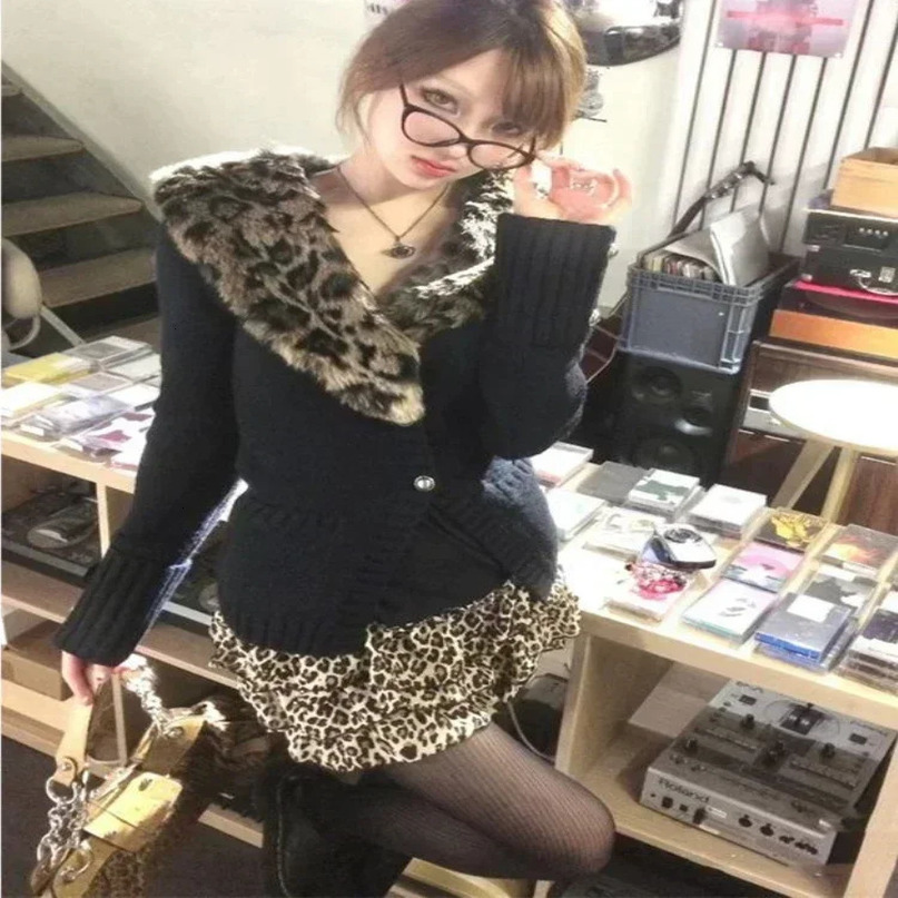 DEEPTOWN Leopard Cardigan Women Japanese Gyaru Vneck Long Sleeve Streetwear Slim Sexy Sweater Y2k Vintage Top Autuam 241112