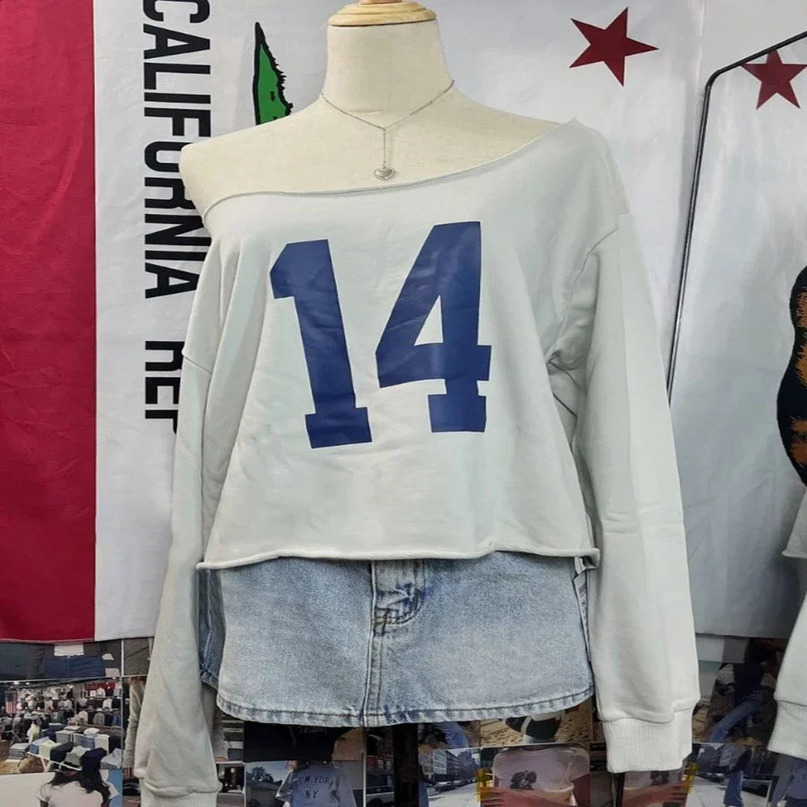 Womens 14 printed oversized long sleeved crop top autumn exclusive collar raw hem cotton loose cut Tshirt 240814