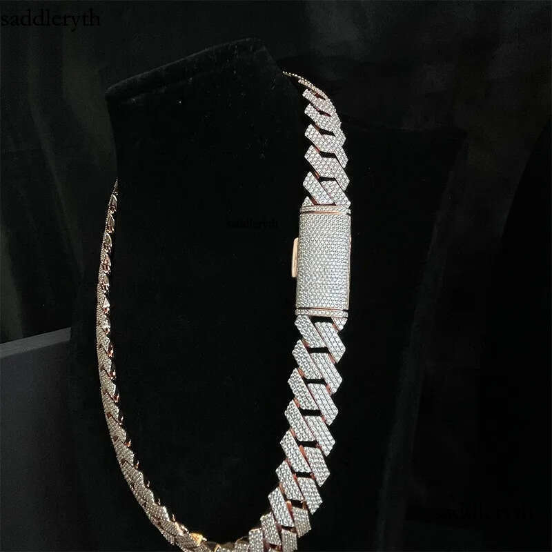 Fashion Design Solid Sier Gra Moissanite 18mm 20mm Wide Dia Iced Out Pendant Necklace Cuban k Chain for Rapper Noble quality