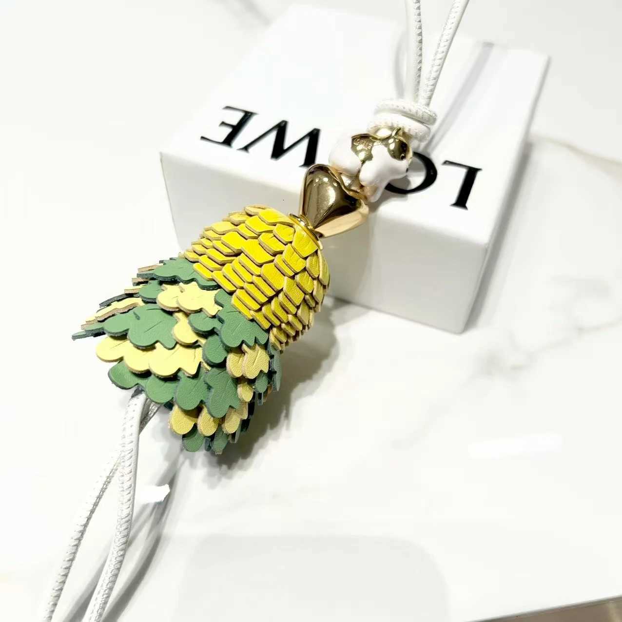 Cute DIY Bag Accories Deluxe Beads Lambskin ral Pendants for Handbags Backpacks Car Ornaments Y250925r