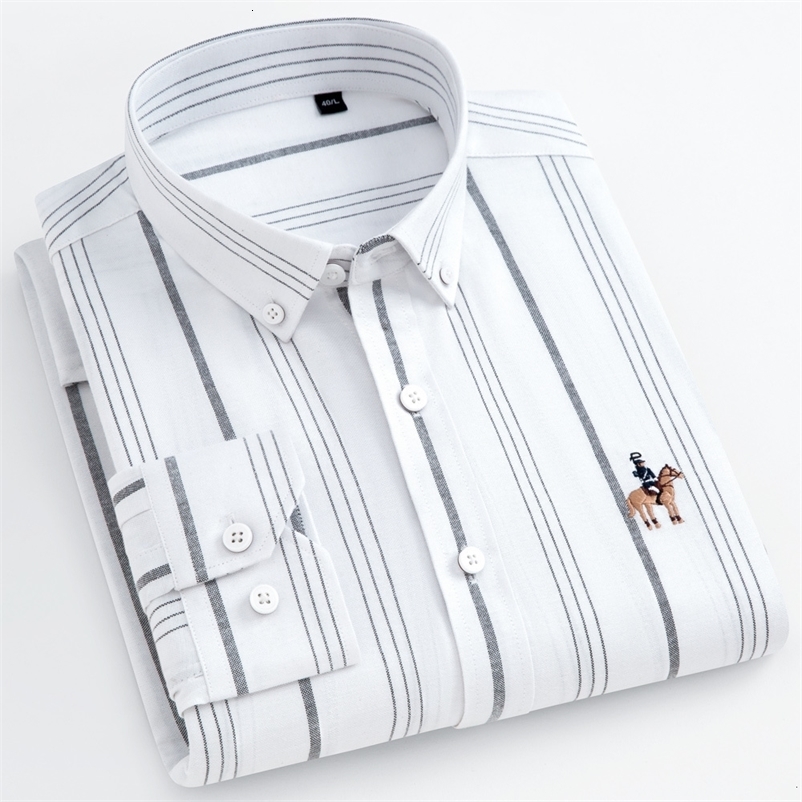 Men's Casual Shirts Men's long sleeved casual contrast striped Oxford shirt with comfortable embroidery and standard fitted buttons 230412