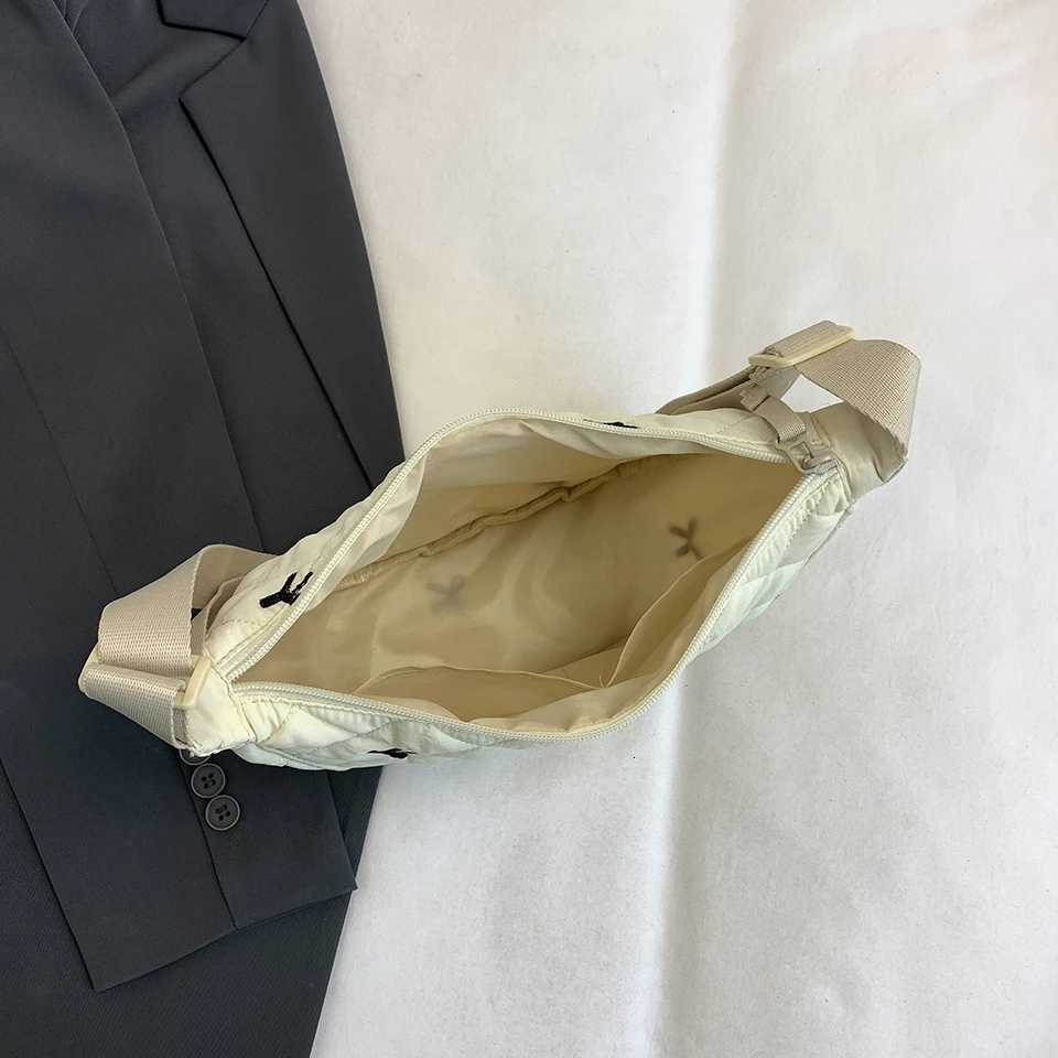 Stylish Hobos Adjustable Strap Fashion Dumpling Bag Sling Pack Trendy Half Moon Bag Outdoor Travel Bag Men Women Z250918