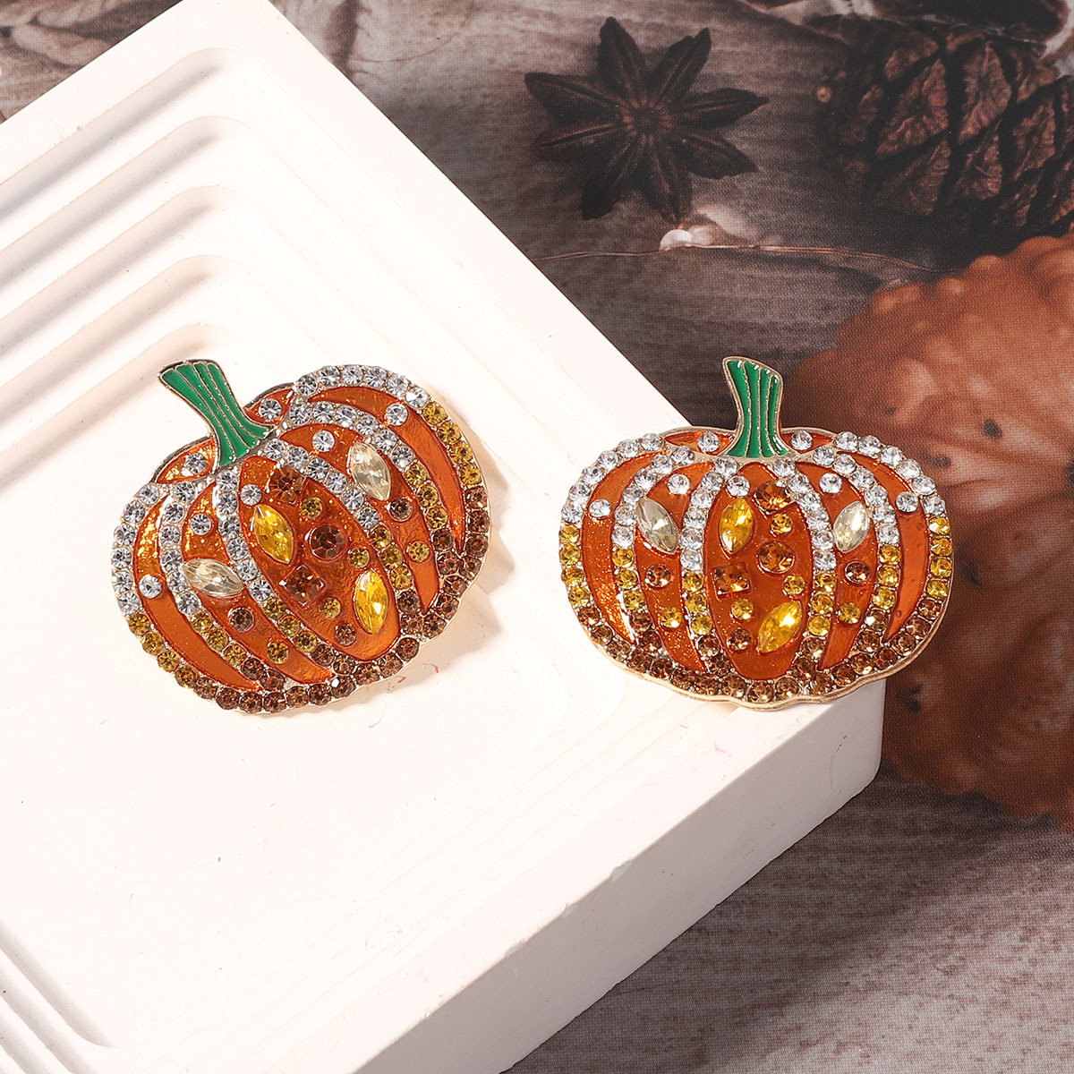 Personalized Creative Alloy Statement Rhinestone Pumpkin Earrings Light Luxury Fresh Style, Women's Cute Pumpkin Earrings