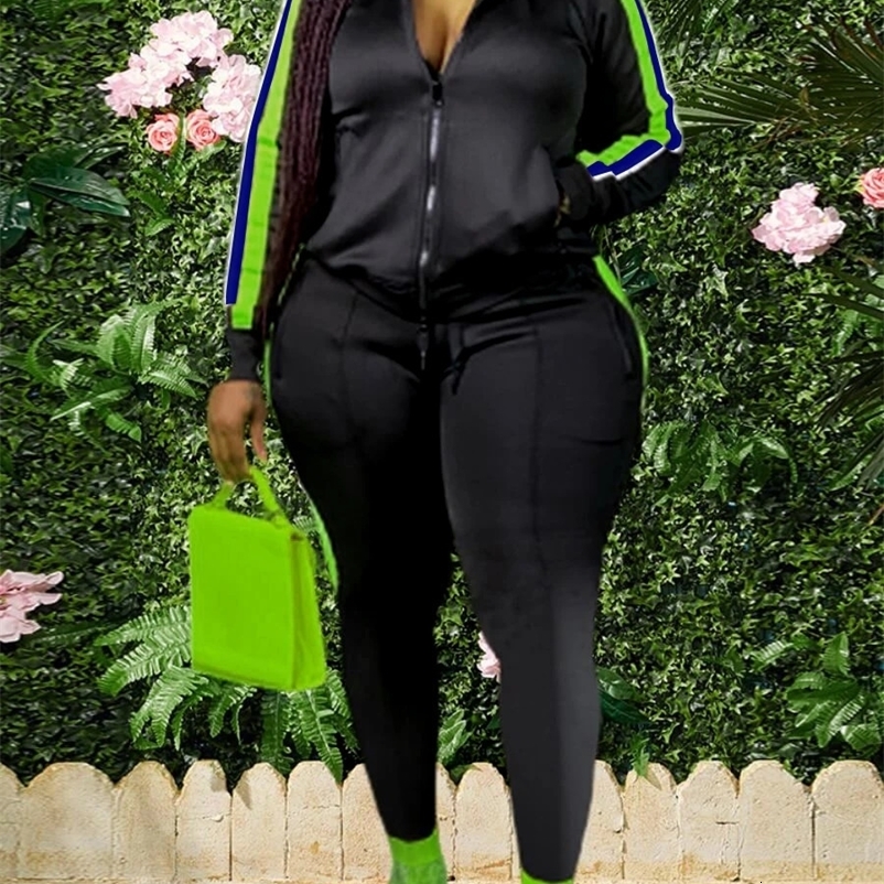 LW Plus size two-piece striped kangaroo pocket track and field suit set womens track and field suit 2-piece set autumn womens jogging suit 240920