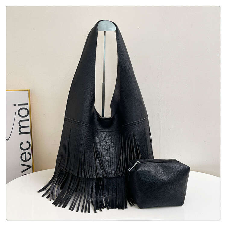 2025 New Casual Large Capacity Designer Bags Shoulder Handbag Bucket -Daughter Bag Autumn Winter Trendy Tassel Women's