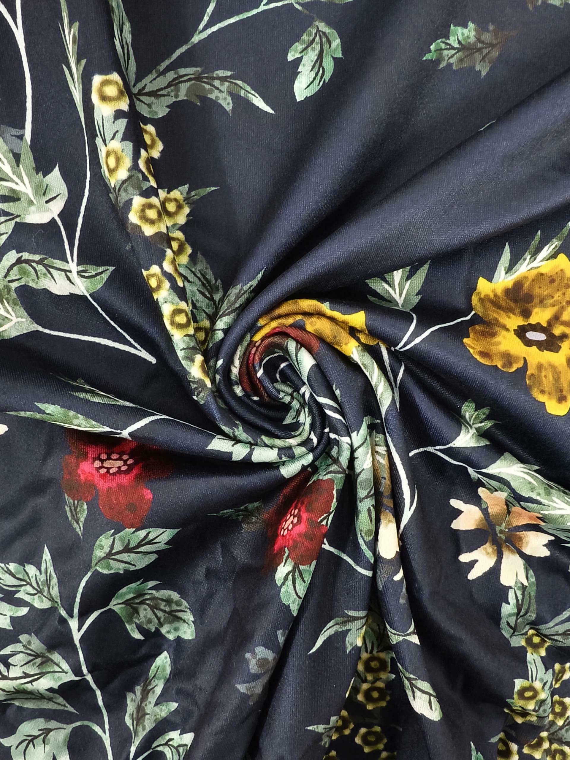 Soft Fabric Embroidered Bloomers: Comfortable Loose-Fitting V-neck Tee-CF43371