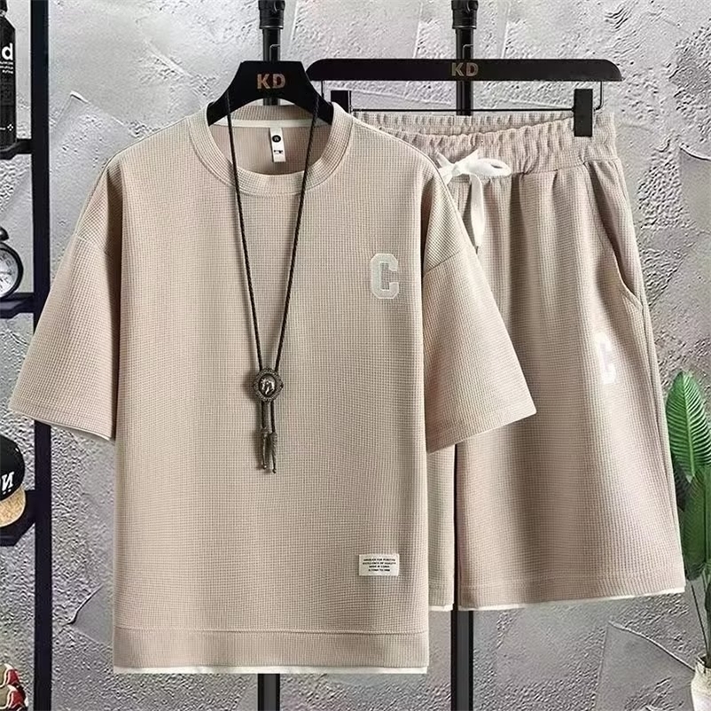 Men's Tracksuits High Quality Waffle Men's Tracksuit Letters Vintage Streetwear Men Sets Short Outfits Summer T Shirt Shorts 2 Piece Set 230