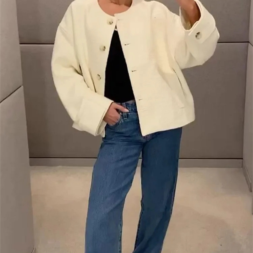 Elegant White O-neck Short Jackets For Women Fashion Long Sleeve Single Breasted Woolen Coats Female High Street Outwear 241220