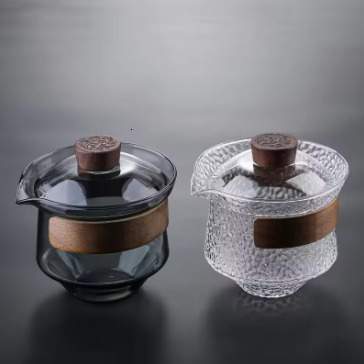 Japanese Glass Teacup with Lid & Wooden Saucer,Heat-Resistant Covered Tea Bowl,Traditional Gongfu Tea Set with Anti-Scald Holde