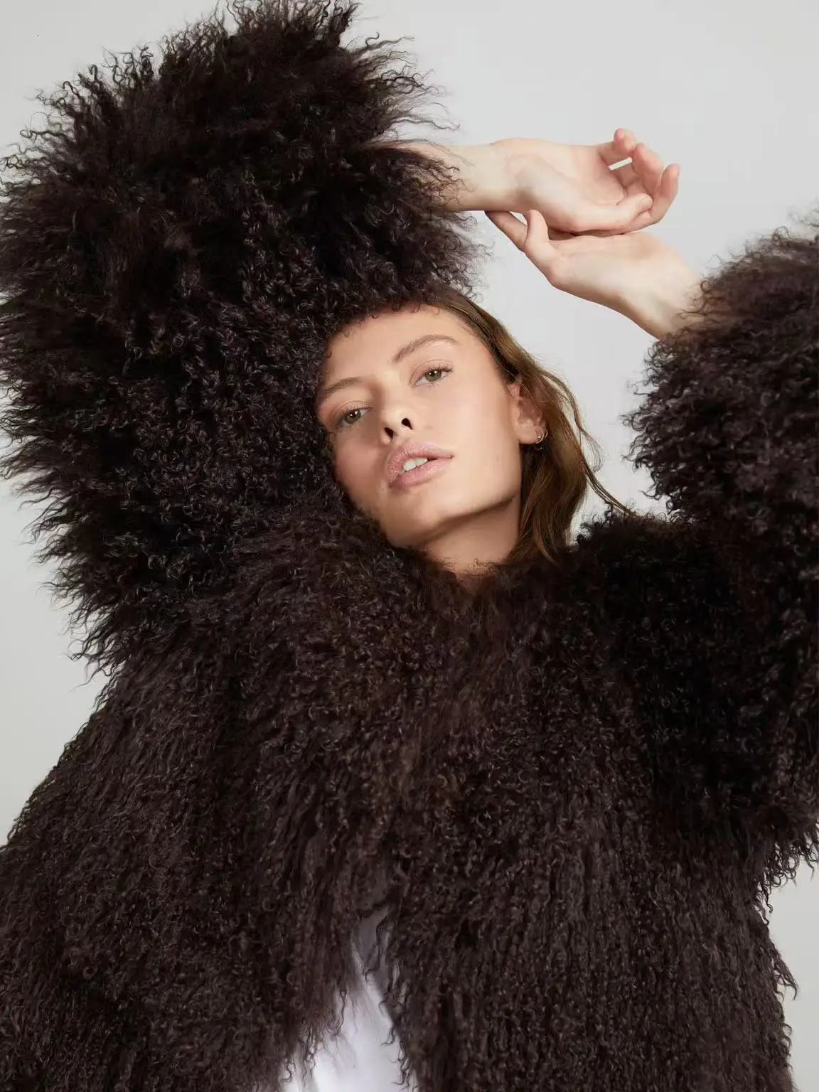 Mongolian fur coat fur jacket womens elegant fluffy solid color thickened thermal long sleeve coat winter fashion oversized lad 250916Z