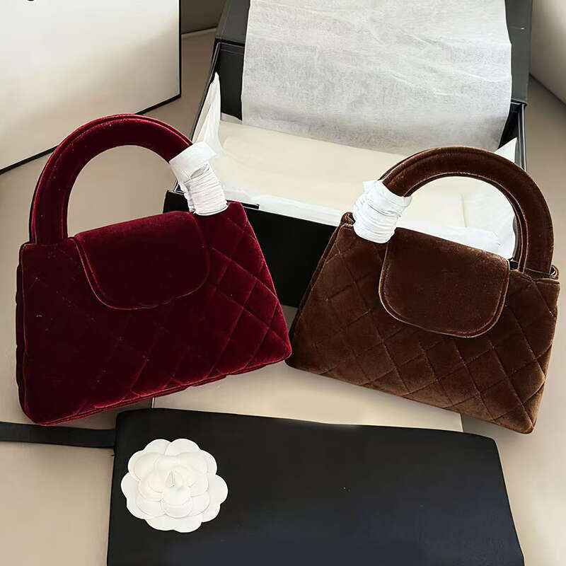 Womens Tote Bags Designer Handbags Crossbody Bags Velvet Burgundy Leather Elegant Woman Handle Totes 20cm