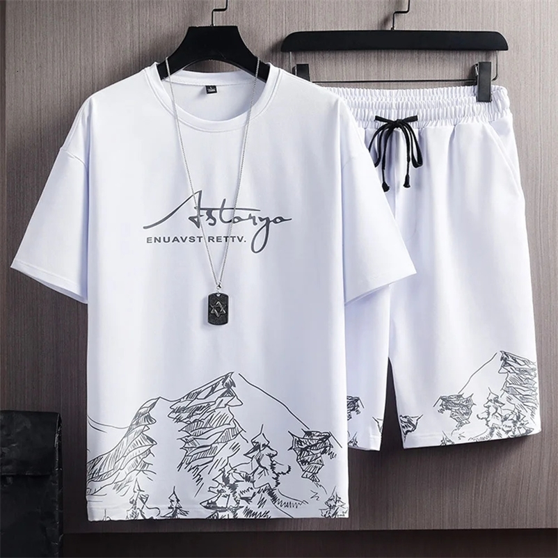 Sportswear Men Tracksuits Solid Color Summer T-shirt Shorts Set 2 Piece Set Leisure Men Outfit Daily Leisure Casual 240429