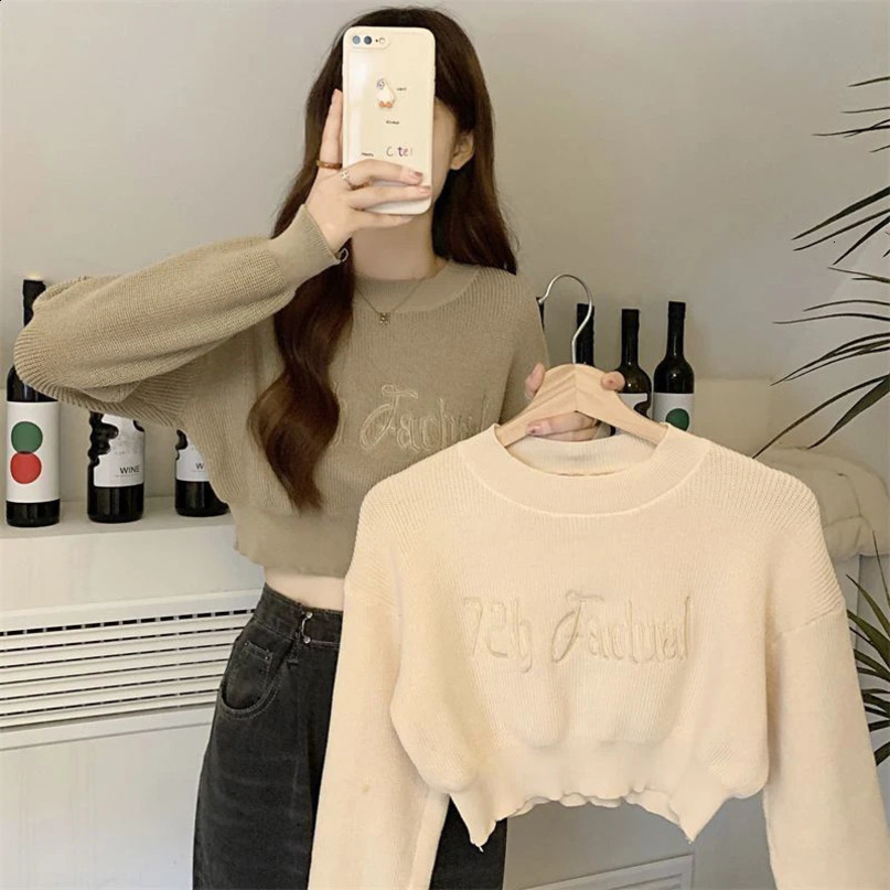 Autumn womens letter embroidered round neck long sleeved loose and sexy short knitted sweater 240826