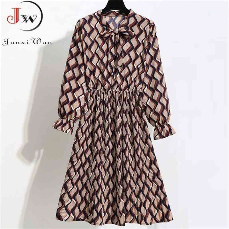 Women Casual Autumn Winter Dress Long Sleeve Bow Collar Lady Korean Style Vintage Floral Printed Chiffon Shirt Long Dresses 210630