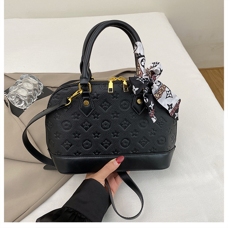 free shipping designer bag Autumn new trend fashionable texture embossed single shoulder cross body shell bag for woman black pink blue white green re