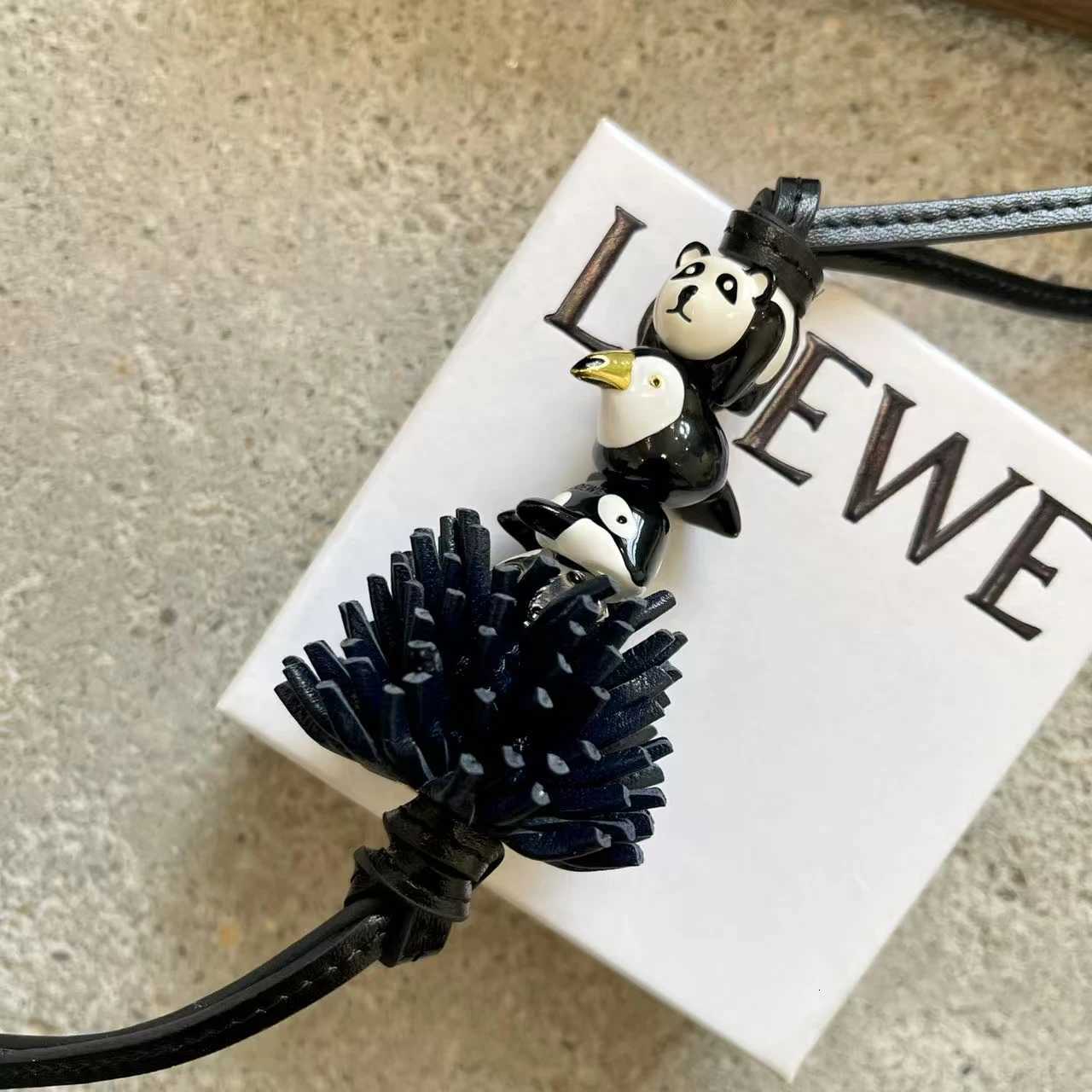 Cute Leather Keychain DIY Kit Beaded Car Ornament Lage Tag Purse Charm Handmade Set Y250925wd