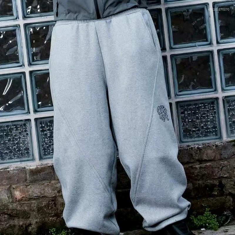 Men's Pants High Street Clothing Mertra Casual Embroidered Pattern Multi-pocket Autumn Winter Grey Fleece Sweatpants Z260315
