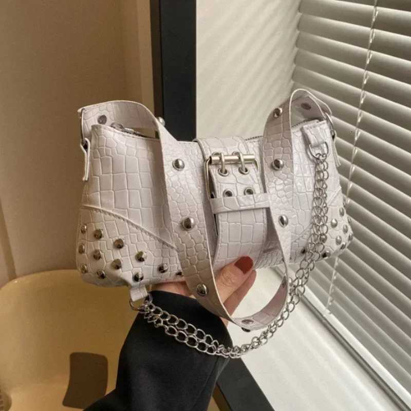Women Fashion Shoulder Bag Gothic Ladies Bag Cool Style Trendy Rock Girls Handbag Y2K Rivet Chain for Travel Vacation Daily Z250926