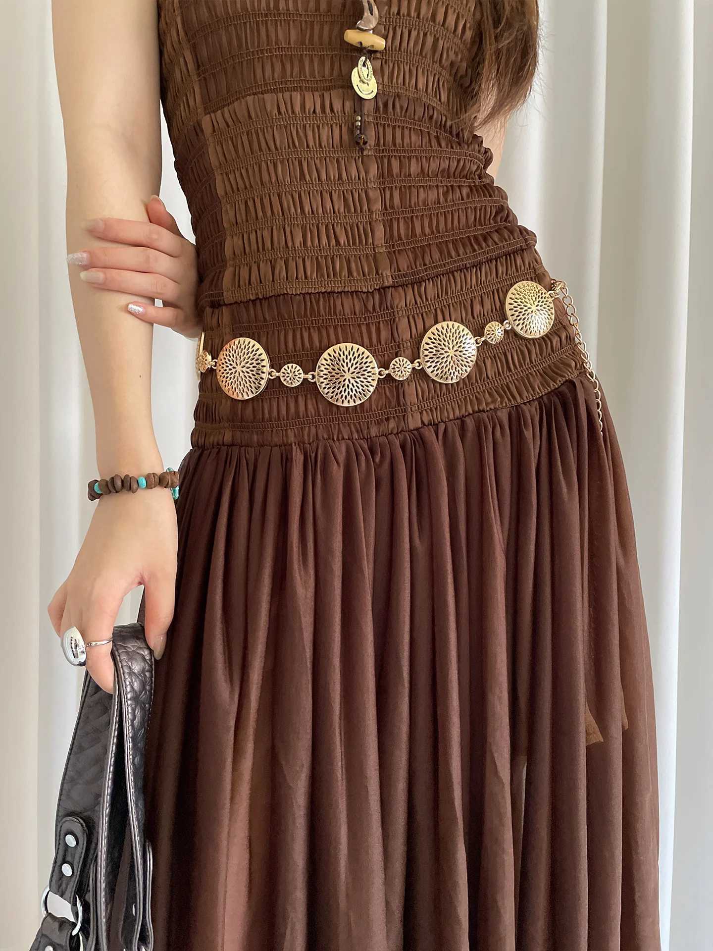 Female Metal Waist Chain With Floral HollowOut Design For Dress Chain Decoration With Vintage Ethnic Style As Versatile Belt L250926