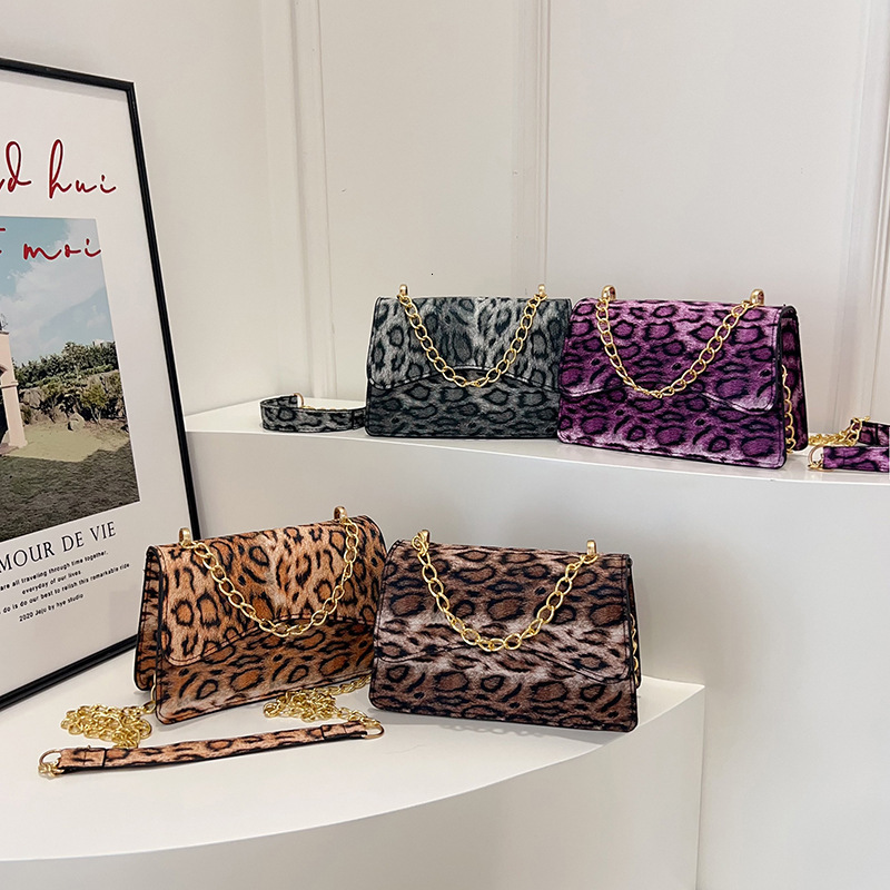2025 Autumn/Winter New Light Luxury Chain clean Leopard Pattern Women's Small Square Bag Trendy Fashion Retro bag Women's Shoulder Bag Desig