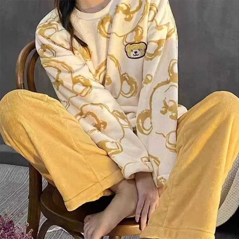 Winter Women Flannel Pajama Sets TopsPants 2 Pieces Outfits Coral Fleece Nightwear Cartoon Print Home Clothes Warm Sleepwear Z250925