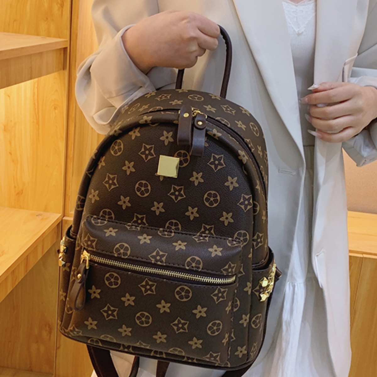 free shipping designer bag New Trendy Women's Backpack Versatile Large Capacity Student Commuter Backpack for woman