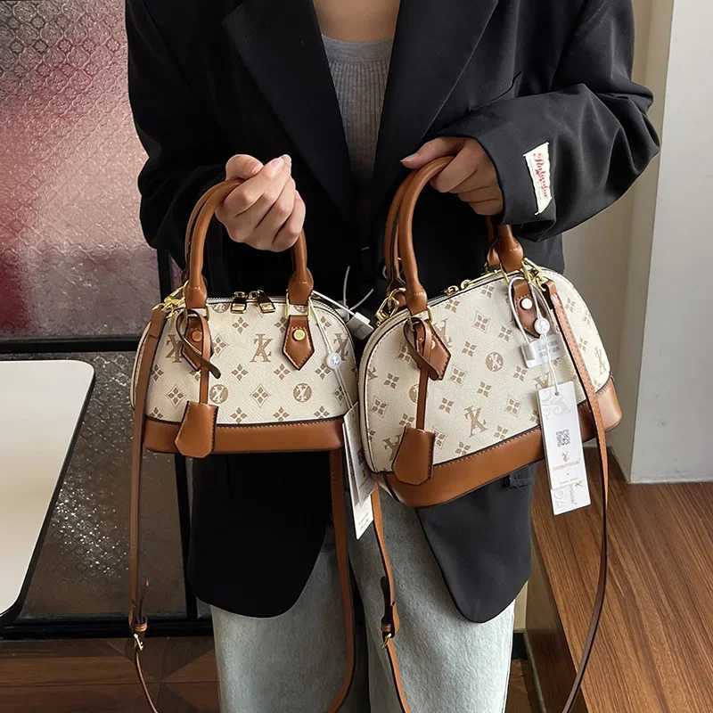 2025 Trendy Shell Crossbody Bag Stylish Shoulder Purse for Women Fashionable Casual Clutch with Adjustable StrapW250926
