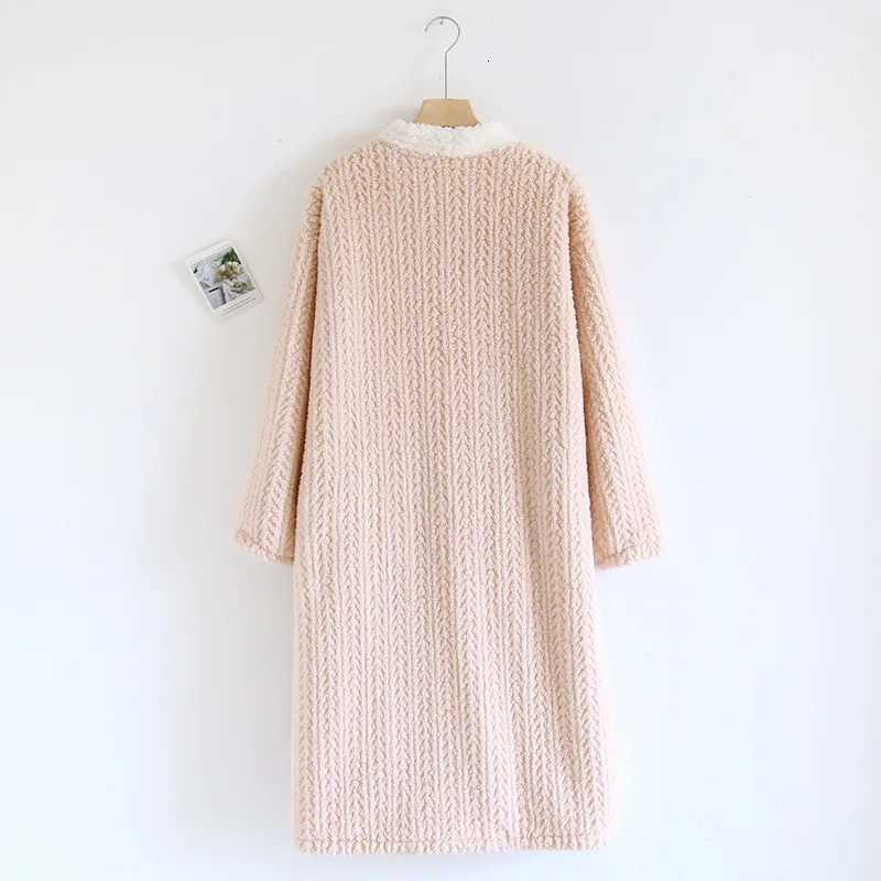 Coral Velvet Warm Sleepwear Home Clothes Autumn Winter Flannel Bathrobe For Women Thick Long Sleeved Night Long Robe Female Z250925