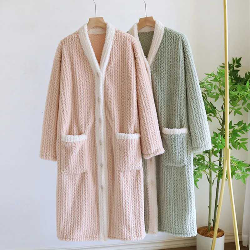 Coral Velvet Warm Sleepwear Home Clothes Autumn Winter Flannel Bathrobe For Women Thick Long Sleeved Night Long Robe Female Z250925