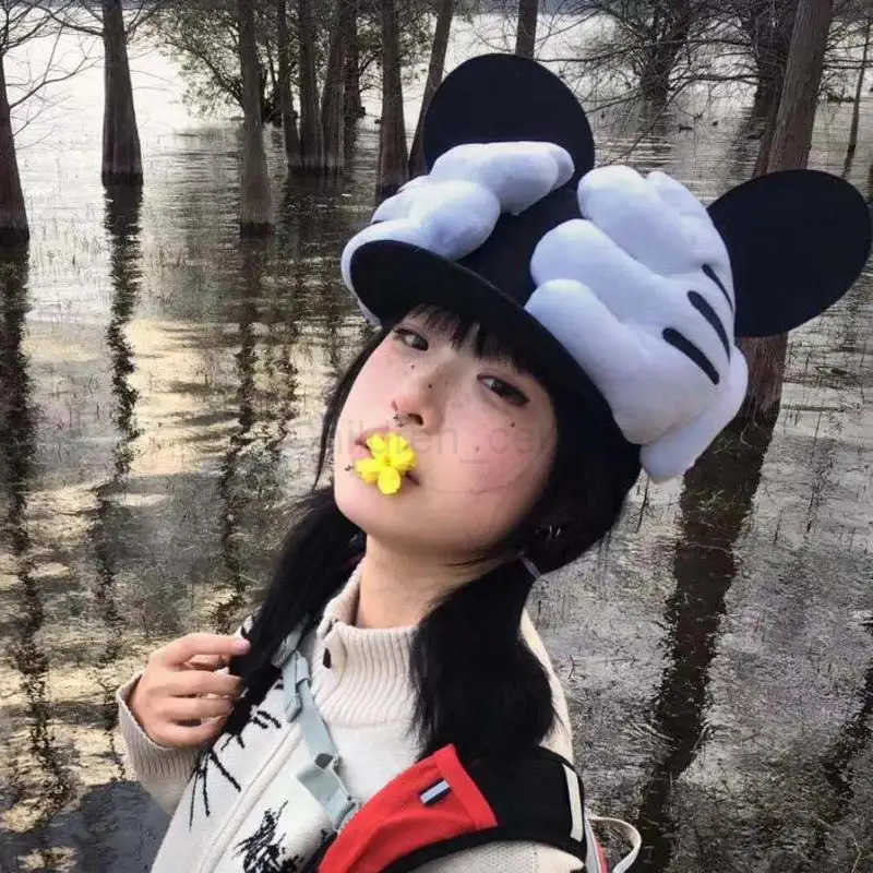 Disney Anime Mickey Plush Hat Kawaii Girl Baseball Cap Ins Cap Portable Versatile Decorate Cartoon Surrounding Gift Wholesale H250926