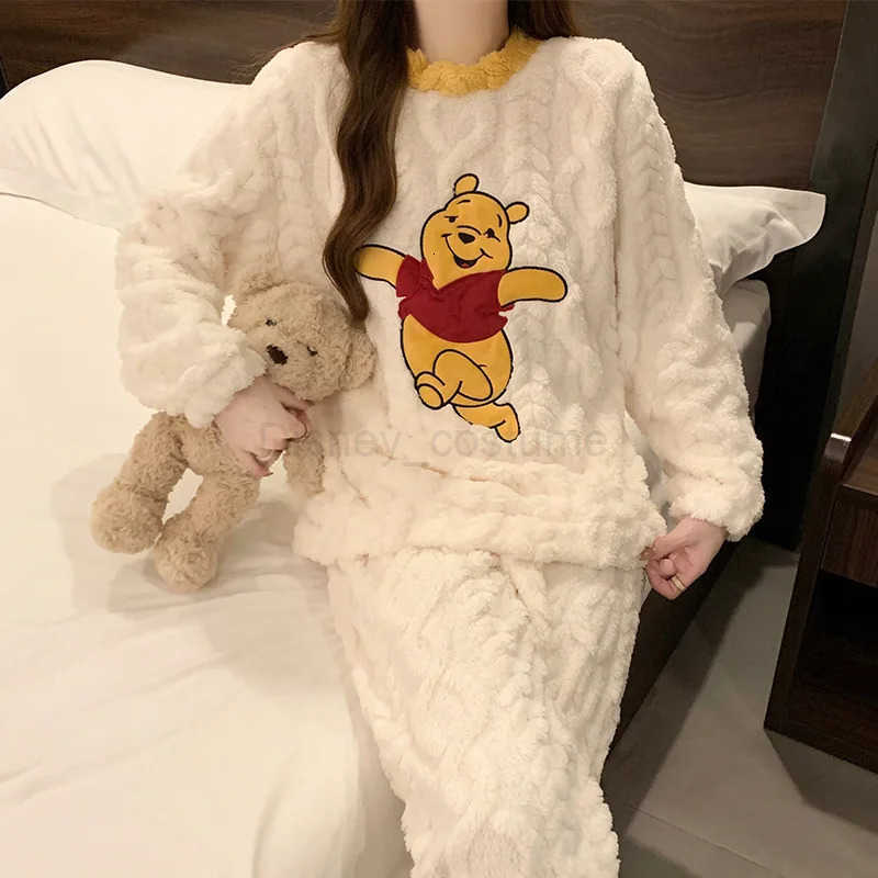 Disney Winter Warm Pooh Bear Pajamas Set New Cute Cartoon Bear Sleepwear Women Girls Autumn Casual Home Nightgown Wear H250926
