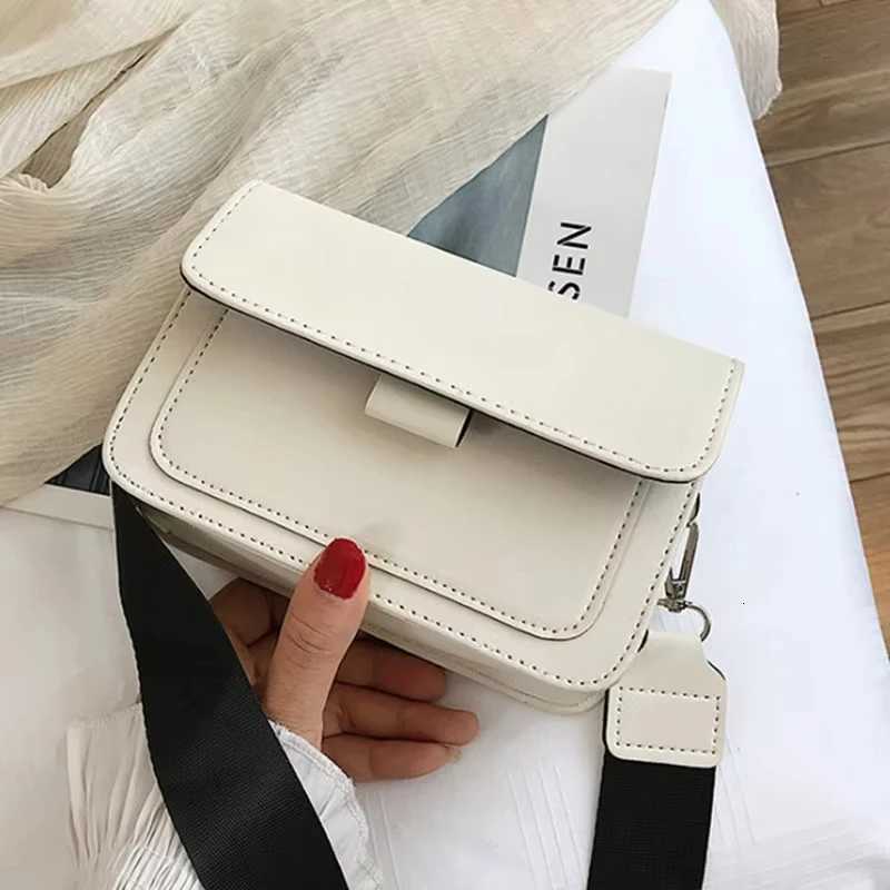 Womens Crossbody Bag New Small Square Bag Trendy Fashion Casual Simple Wide Shoulder Strap Retro One Shoulder Messenger Bag Z250926