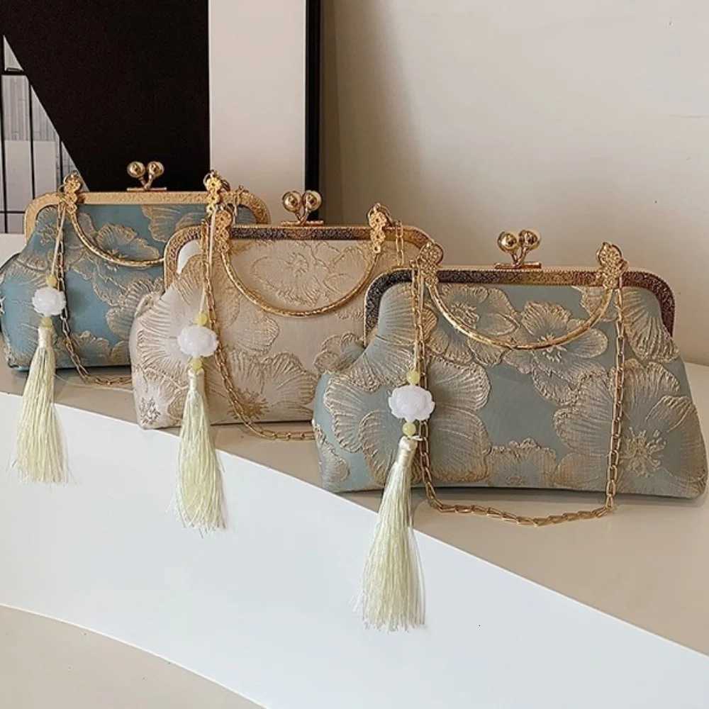Chinese Style Flower Embroidered Shoulder Crossbody Bag Elegant Chain Handbag Retro Square Pinch Buckle Bag Evening Clutch BagW250926