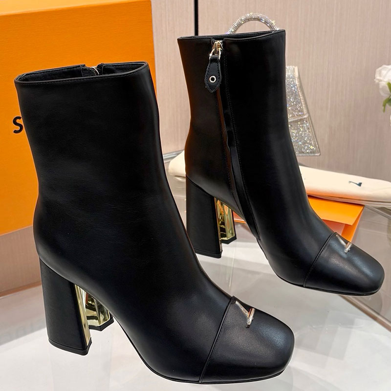 Swing Platform Ankle Boot 1AIFOJ designer fashion week 6 inch short boots luxury womens autumn winter boots coarse heel round head boots with metal sign on the toe