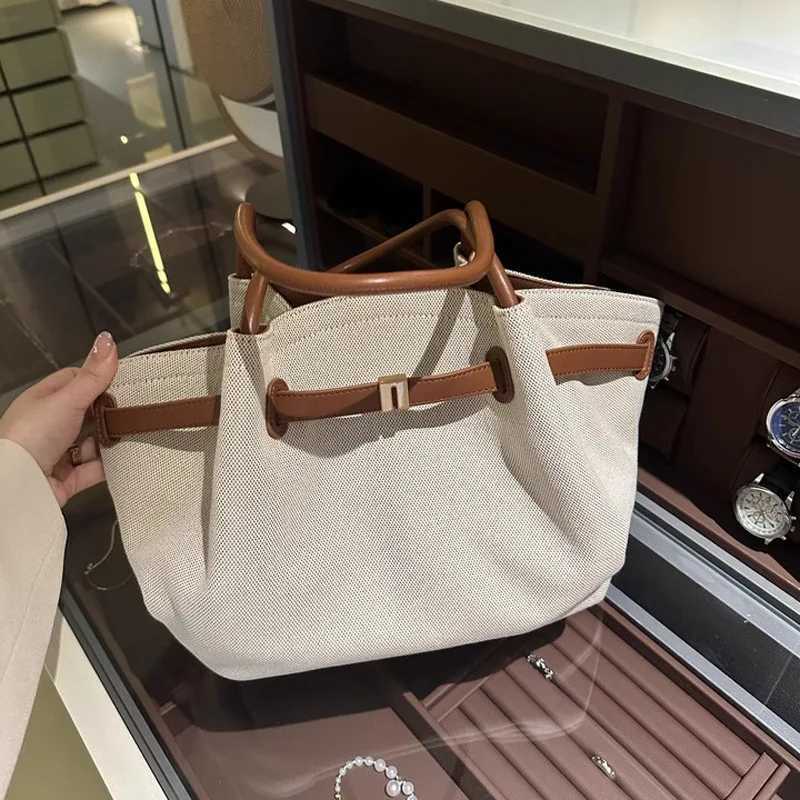 Fashion Brand JWPEI Jiaozi Bag Hana Size Oneshoulder Messenger Bag Simple Commuter Tote Bag Female PortableW250926