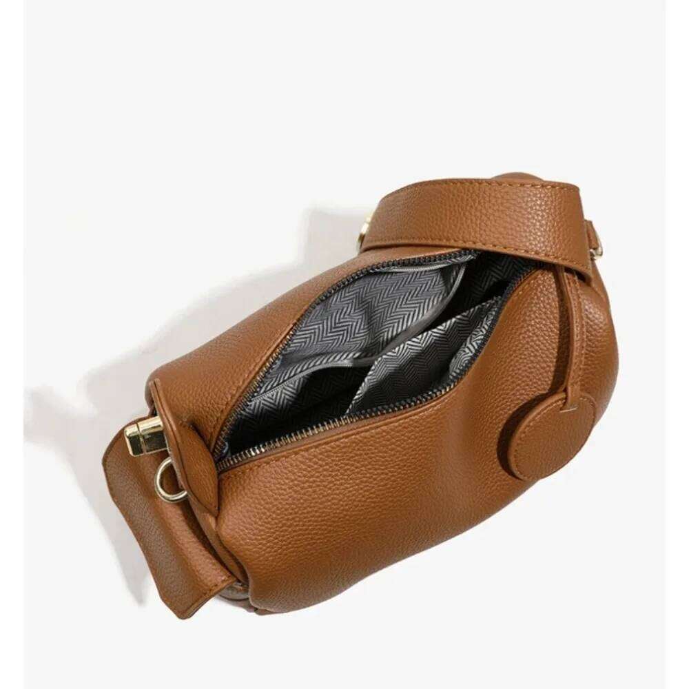 Vintage Red Pillow Women's New Niche Designer Single Shoulder Crossbody Bag Premium Hundred Commuter Tote Bags