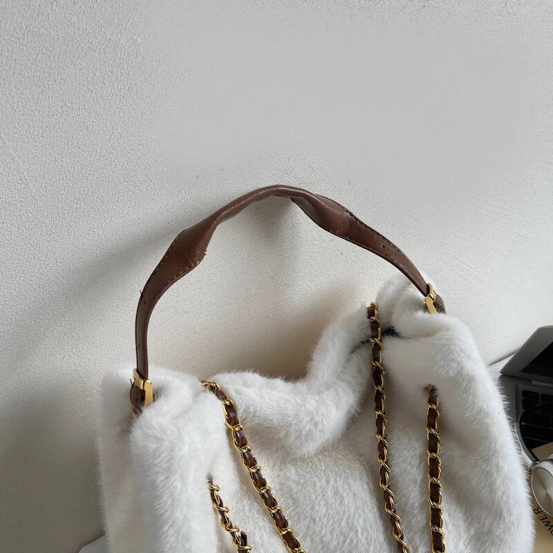 Winter Warm Chain Shoulder Crossbody Bags For Women Soft Plush Big Capacity Commute Shopping Totes Designer Handbags high-quality