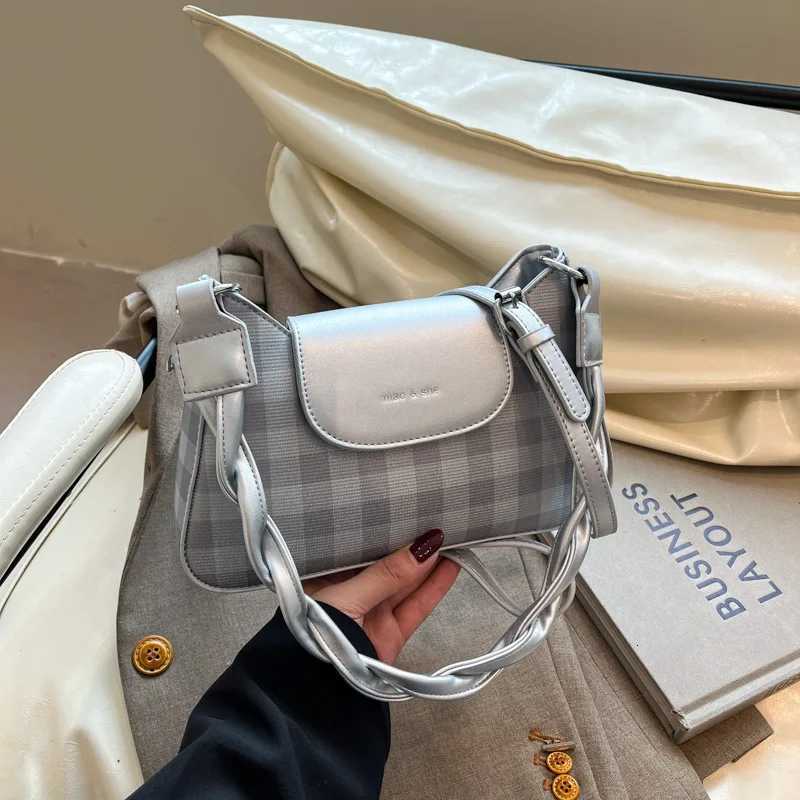 2025 New Plaid Underarm Bag Women Niche Versatile Crossbody Highend Fashion Square PurseW250926