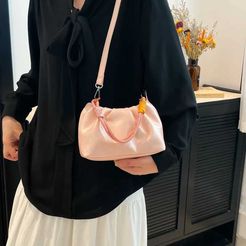 New Lady Shoulder Bag Wrinkled Cloud Pattern Crossbody Handbag Purse Perfect Gift for Wife Girlfriend Luxury Designer Handbag Z250926